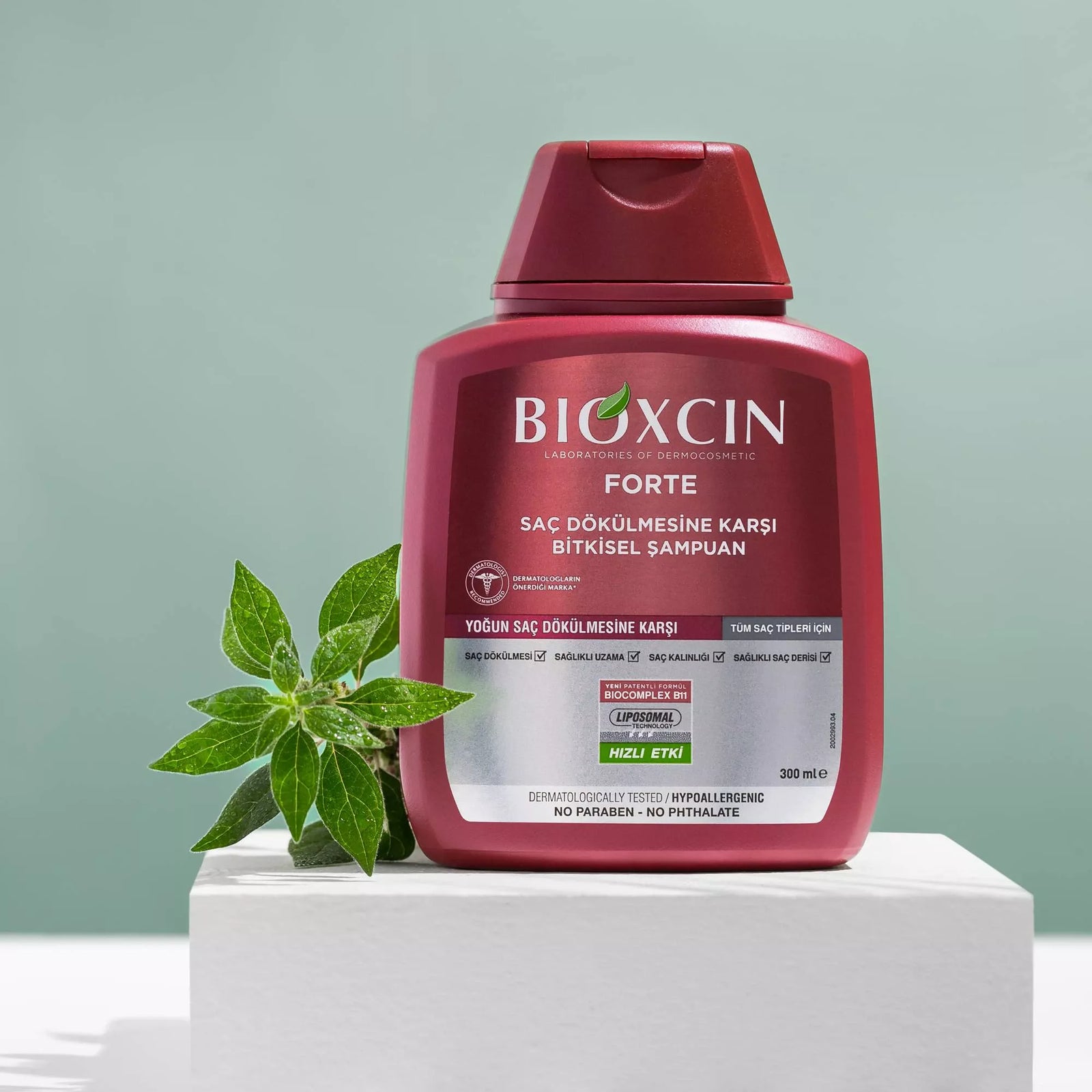 شامبو فورت هيربال Forte Herbal للعناية بتساقط الشعر لجميع أنواع الشعر 300 مل - بيوكسين Bioxcin