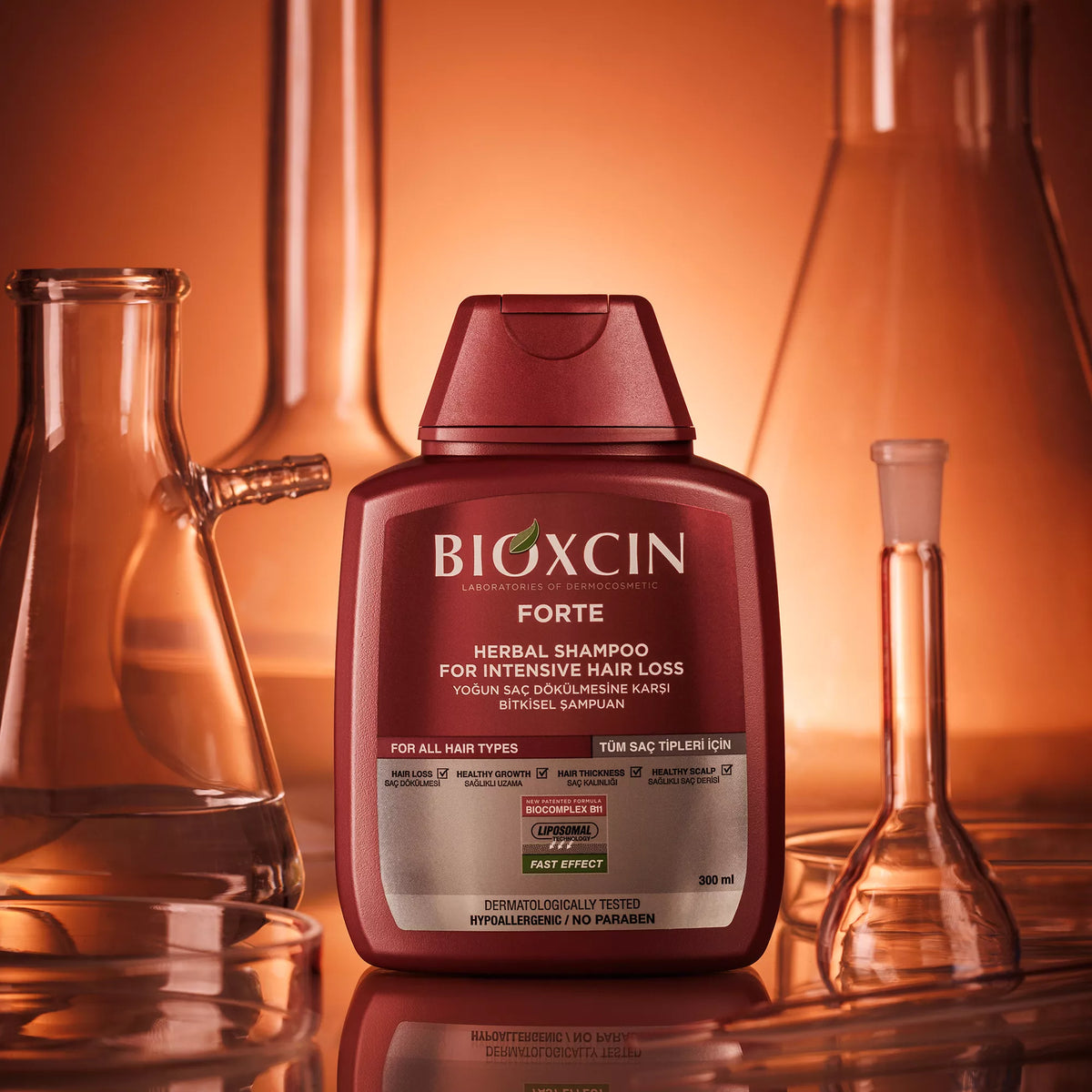 شامبو فورت هيربال Forte Herbal للعناية بتساقط الشعر لجميع أنواع الشعر 300 مل - بيوكسين Bioxcin